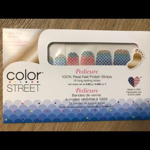 Color street any fin goes